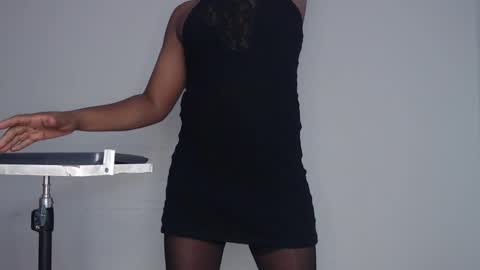Snapshot of sweetlight chatting on February 15, 1:42 am mayra online show from February 15, 1:42 am