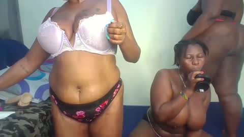 sweetlight_pie online show from February 26, 4:52 am