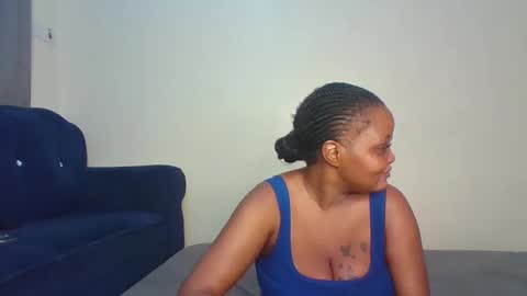 sweetlight_pie online show from March 9, 4:11 pm