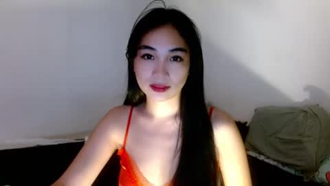 Snapshot of sweetlilly_18 chatting on March 11, 2:42 am Lilly online show from March 11, 2:42 am
