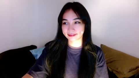 Snapshot of sweetlilly_18 chatting on March 5, 2:14 am Lilly online show from March 5, 2:14 am