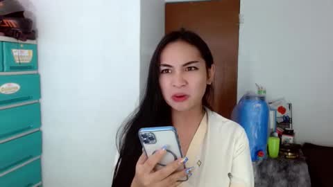 Snapshot of sweetlilly_18 chatting on December 5, 6:39 pm Lilly online show from December 5, 6:39 pm