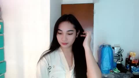 Snapshot of sweetlilly_18 chatting on January 17, 10:55 am Lilly online show from January 17, 10:55 am