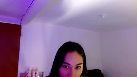 Snapshot of sweetlilly_18 chatting on September 25, 3:02 am Lilly online show from September 25, 3:02 am