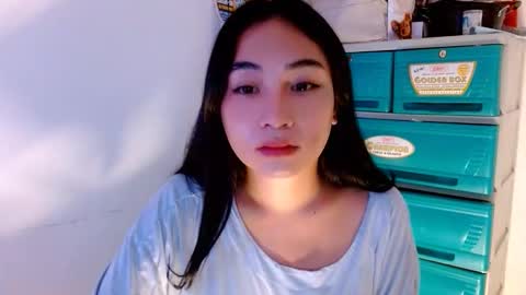 Snapshot of sweetlilly_18 chatting on September 18, 4:00 pm Lilly online show from September 18, 4:00 pm