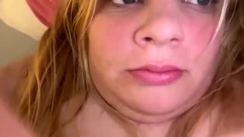 Snapshot of sweetlisa92 chatting on January 29, 5:13 pm Lisa online show from January 29, 5:13 pm