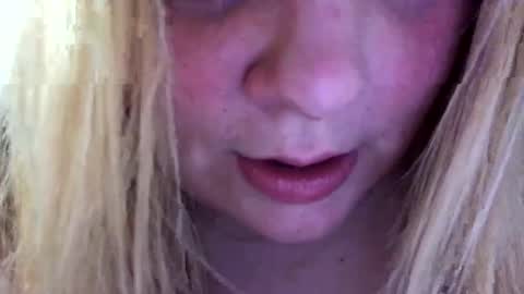 Snapshot of sweetlisa92 chatting on February 24, 8:36 pm Lisa online show from February 24, 8:36 pm