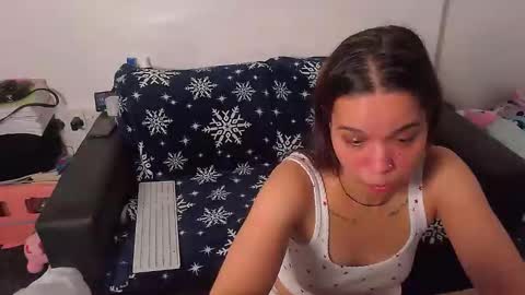 Snapshot of sweetlitlepussy chatting on September 20, 9:51 pm Elena online show from September 20, 9:51 pm
