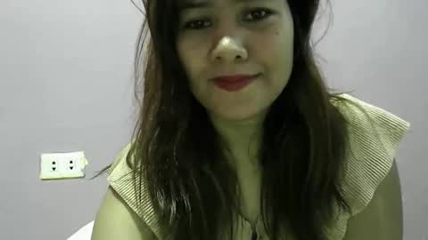 Snapshot of sweetliza20 chatting on October 22, 12:36 am Liz online show from October 22, 12:36 am