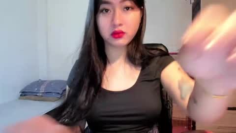 Zoe online show from December 5, 6:59 am