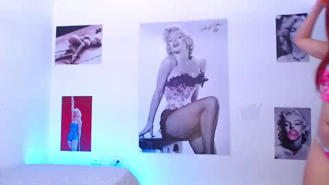 Snapshot of sweetmia_25 chatting on February 27, 3:48 pm MIA online show from February 27, 3:48 pm