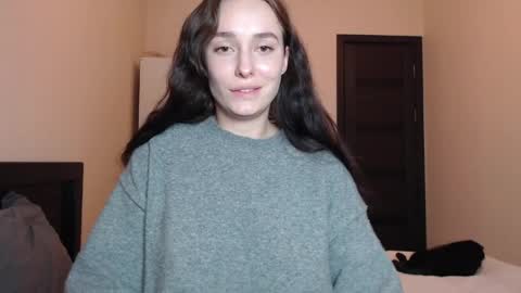 Mia online show from March 31, 7:58 pm