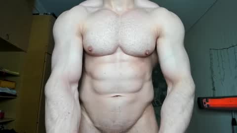 Snapshot of sweetmuscles_boy chatting on February 23, 7:33 am Lorenzo online show from February 23, 7:33 am