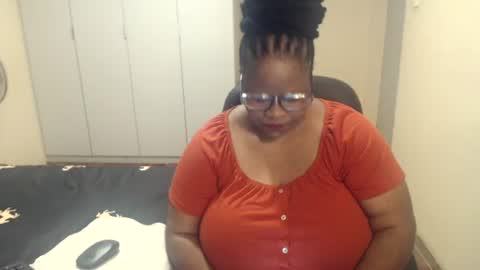 sweetnoziexxx online show from February 17, 12:27 pm