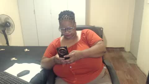 sweetnoziexxx online show from March 7, 2:45 pm