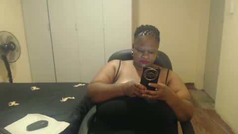 sweetnoziexxx online show from March 11, 3:02 pm