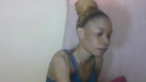 ESTHER online show from August 3, 12:44 pm