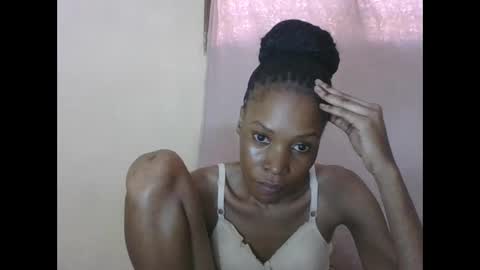 ESTHER online show from May 16, 12:15 pm