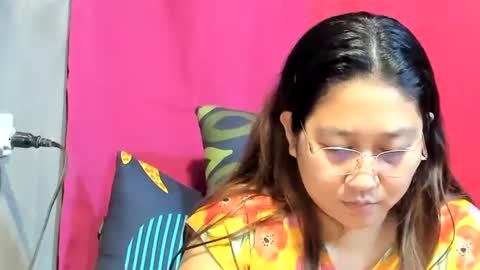 Snapshot of sweetpilipina88 chatting on January 23, 5:02 am MIA online show from January 23, 5:02 am