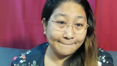 Snapshot of sweetpilipina88 chatting on February 27, 8:02 am MIA online show from February 27, 8:02 am