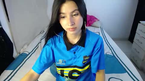 Caro  Lily online show from November 2, 10:32 pm