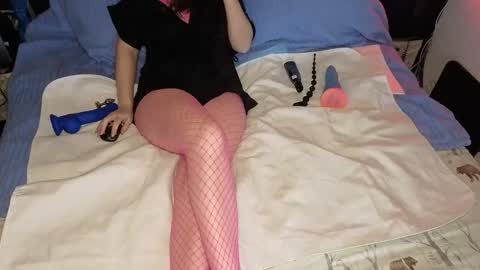 sweetpuddles online show from March 3, 2:29 am