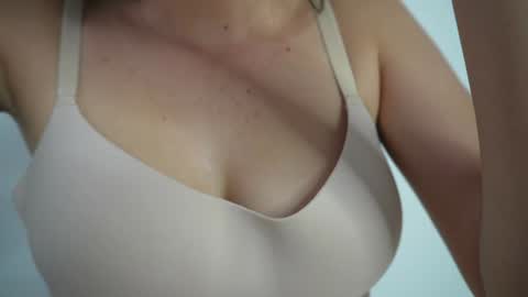 Snapshot of sweetpussyhot_ chatting on February 5, 8:25 pm Hello Welcome Im here from WEDNESDAY to SUNDAY 430am to 830am and 3 to 7 timeMONDAY and TUESDAY i rest online show from February 5, 8:25 pm