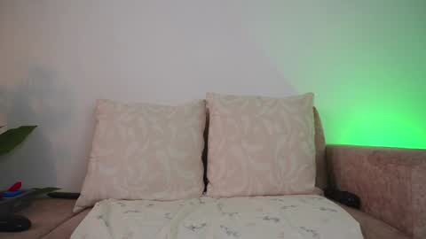 Snapshot of sweetpussyhot_ chatting on January 30, 12:37 pm Hello Welcome Im here from WEDNESDAY to SUNDAY 430am to 830am and 3 to 7 timeMONDAY and TUESDAY i rest online show from January 30, 12:37 pm