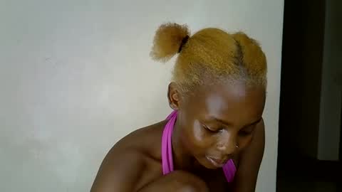 Lilly online show from February 20, 12:10 am