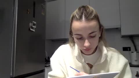 sweetsatalana online show from June 24, 9:11 pm