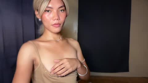 Alexis online show from June 28, 3:41 pm