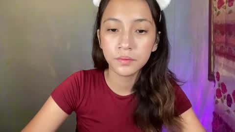 Mia online show from November 6, 4:10 pm