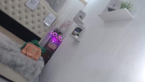 Ningning online show from September 23, 1:05 pm