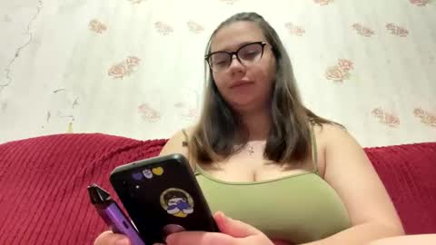 sweetsinua online show from April 3, 8:38 pm