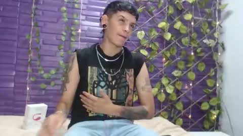 sweetsubmissive rs online show from April 24, 4:14 am
