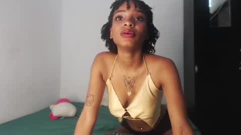Snapshot of sweett_19 chatting on December 20, 3:58 am Andrea online show from December 20, 3:58 am
