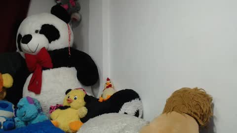 Snapshot of sweett_candy1 chatting on February 4, 6:46 am sweett_candy1 online show from February 4, 6:46 am