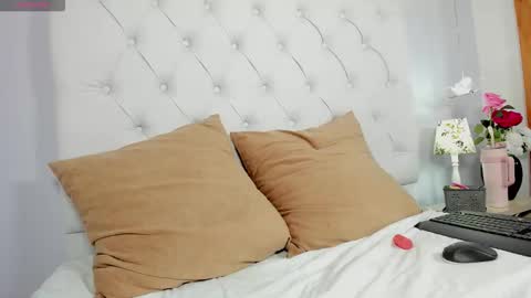 Sweett Eyes online show from February 9, 10:12 pm