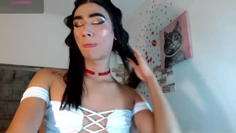 sweetts785472 online show from May 17, 4:00 am