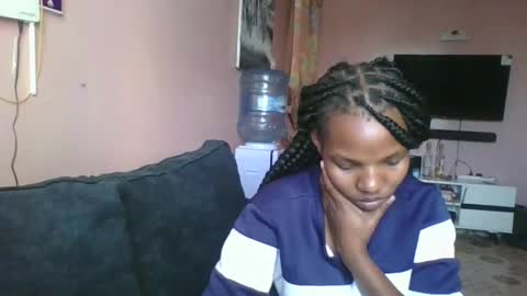 Essy online show from March 27, 1:34 pm