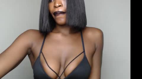 sweetxxboobsx online show from December 1, 9:24 pm