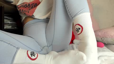Snapshot of sweety_cum chatting on February 19, 7:59 pm Mia online show from February 19, 7:59 pm