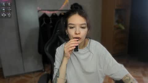 sweetydeviliya online show from April 9, 5:22 am