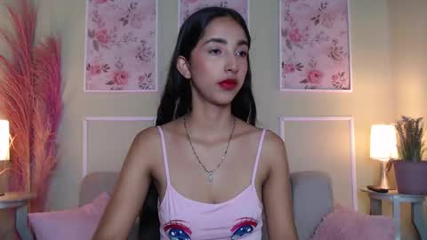 LAURA online show from December 2, 11:30 am