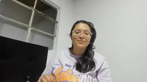 Snapshot of sweetyypeach chatting on January 12, 3:28 am sweetyypeach online show from January 12, 3:28 am