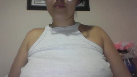 Snapshot of sweetyypeach chatting on February 14, 3:54 am sweetyypeach online show from February 14, 3:54 am