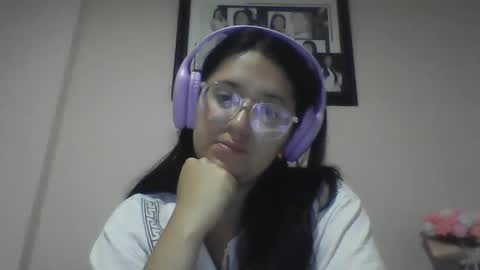 Snapshot of sweetyypeach chatting on February 18, 4:04 am sweetyypeach online show from February 18, 4:04 am