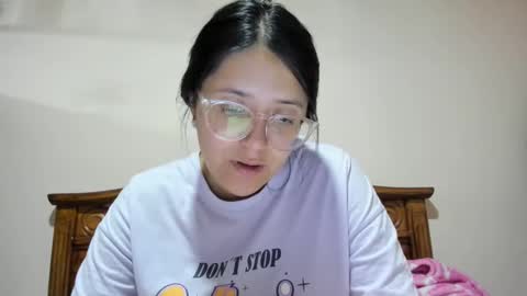 Snapshot of sweetyypeach chatting on January 13, 3:01 am sweetyypeach online show from January 13, 3:01 am