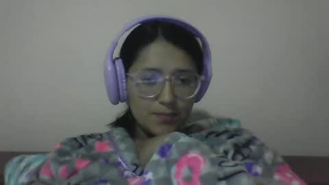 Snapshot of sweetyypeach chatting on February 2, 5:10 am sweetyypeach online show from February 2, 5:10 am