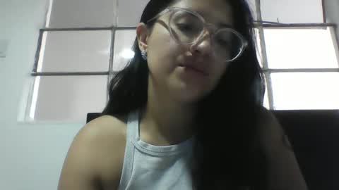 Snapshot of sweetyypeach chatting on February 13, 1:15 pm sweetyypeach online show from February 13, 1:15 pm